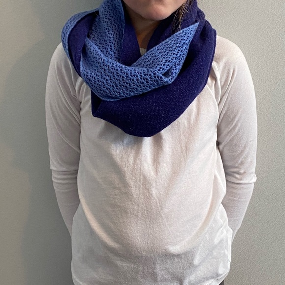 Reversible Infinity Scarf - Picture 4 of 8